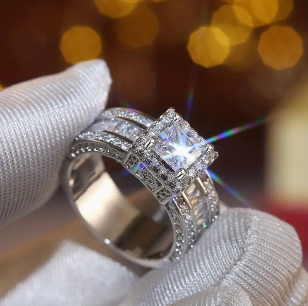 Diamond Halo Zirconia Ring