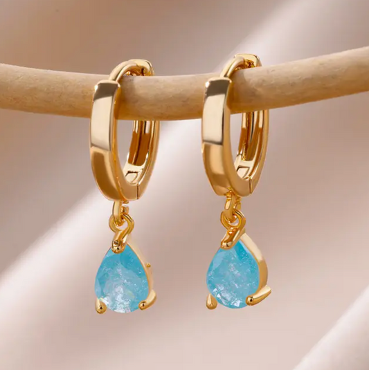 Small 18K Gold Plated Ring with Teardrop Pendant in Blue Quartz