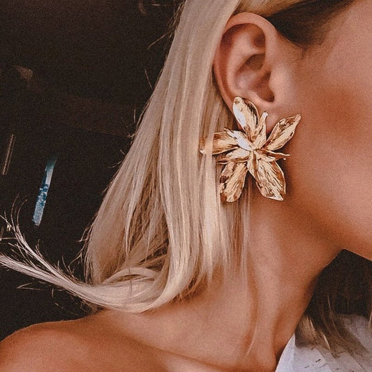 Lucky Flower Earrings in Gold