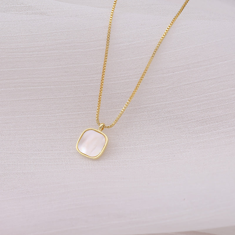 Sophie Gold Chain Pearl Necklace