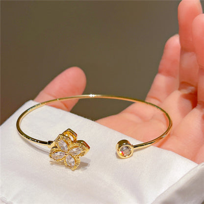 Rotating Shiny Petal Bracelet