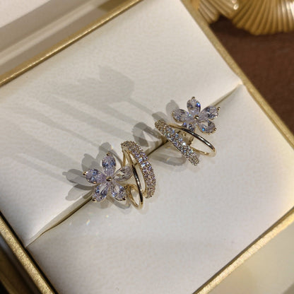 Floral Earrings with Zirconia in Gold