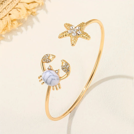 Adjustable Crab Gold Ring with Inlaid Pearl