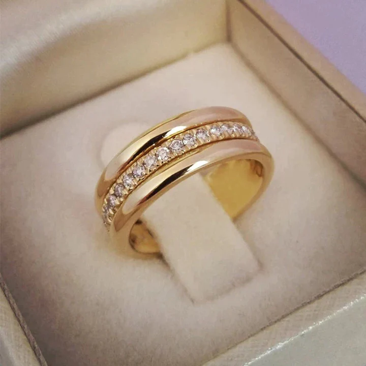 Patricia - Vintage Zirconia Inlaid Ring