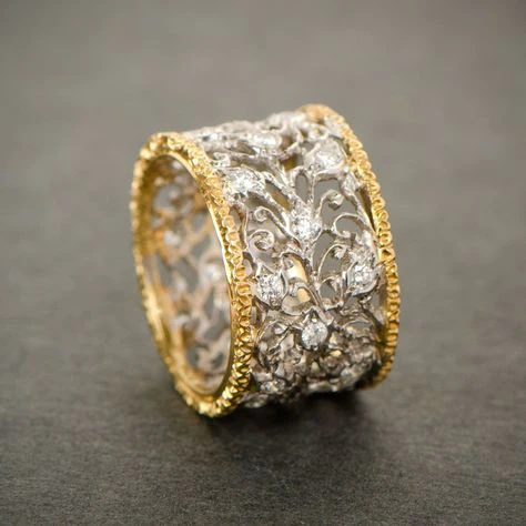 Vintage Ivy Crystal and Gold Ring